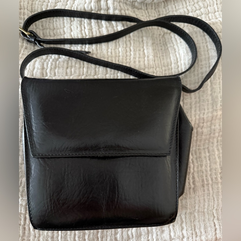 Chic Black Leather Crossbody Bag